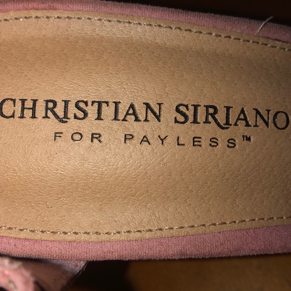 Heels - Picture 4 of 4